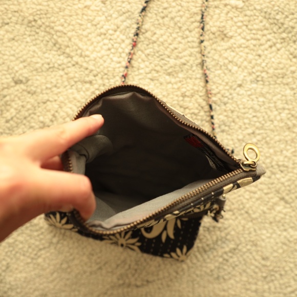 Embroidered Cotton Purse - Picture 4 of 6